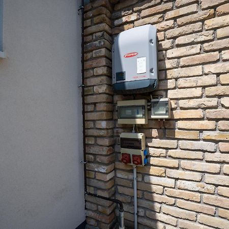 Jokai Apartman Dunafoldvar Εξωτερικό φωτογραφία