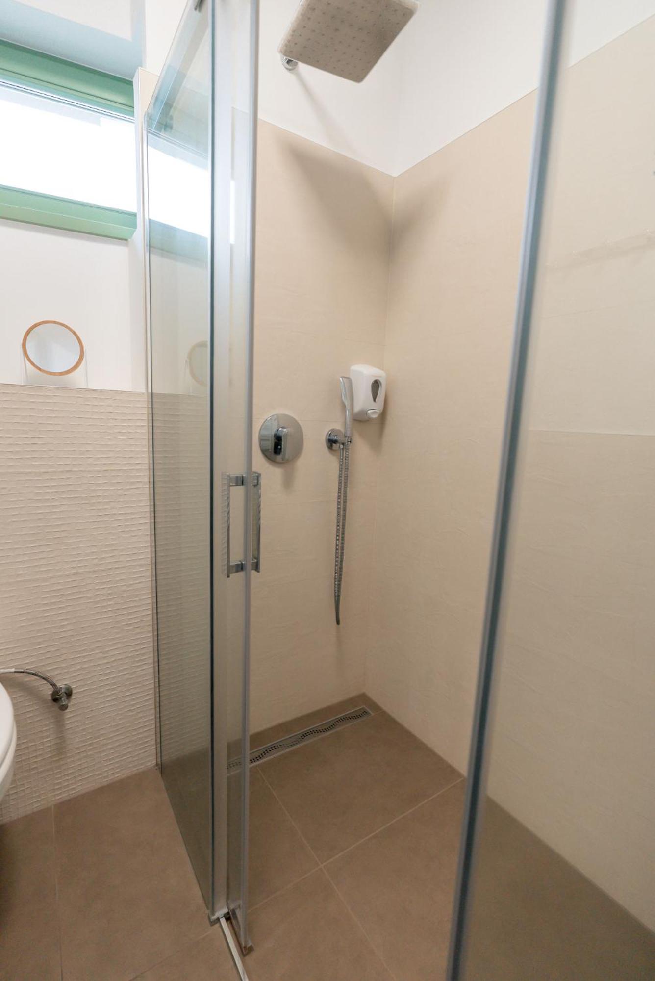 Jokai Apartman Dunafoldvar Εξωτερικό φωτογραφία