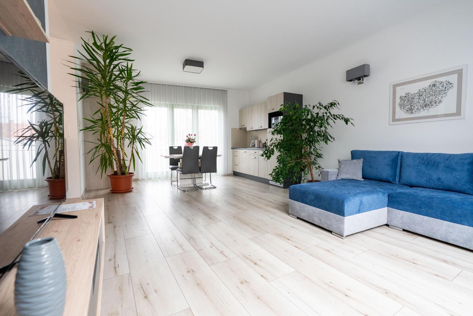 Jokai Apartman Dunafoldvar Εξωτερικό φωτογραφία